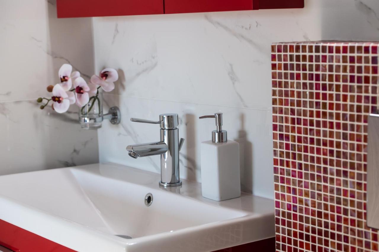 Blue House Luxury Apartment ニキアナ エクステリア 写真