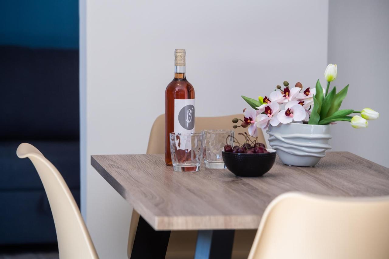 Blue House Luxury Apartment ニキアナ エクステリア 写真